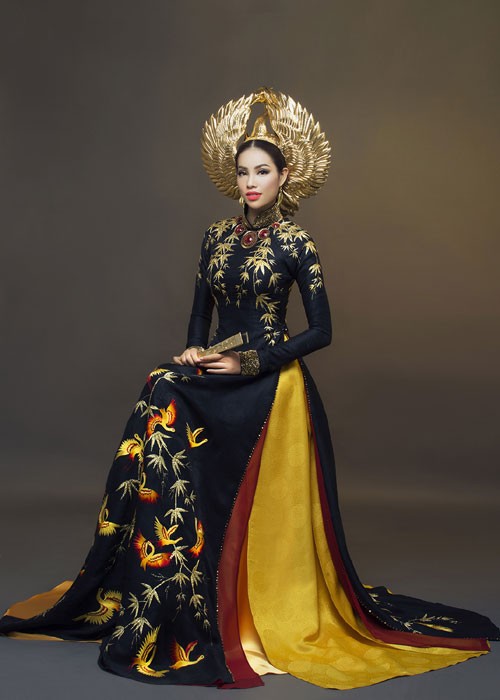 Can canh hai bo quoc phuc cua Pham Huong tai Miss Universe-Hinh-4